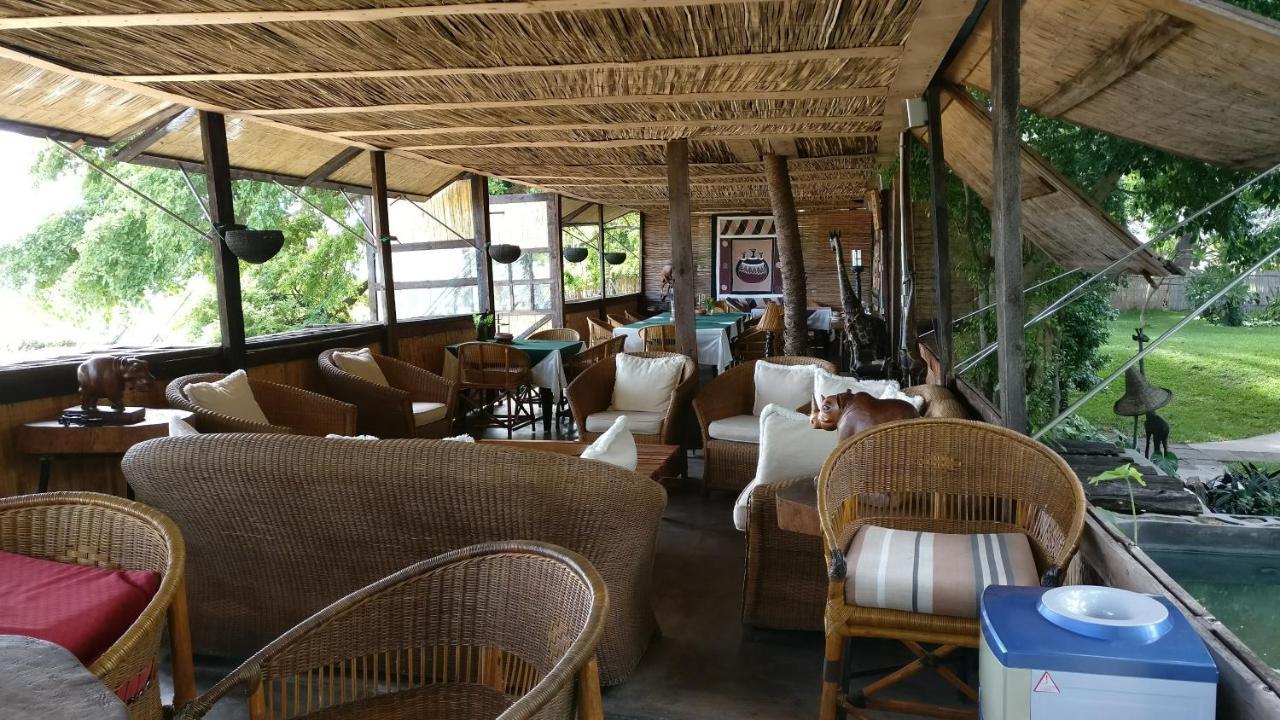 Norman Carr Cottage Monkey Bay Kültér fotó